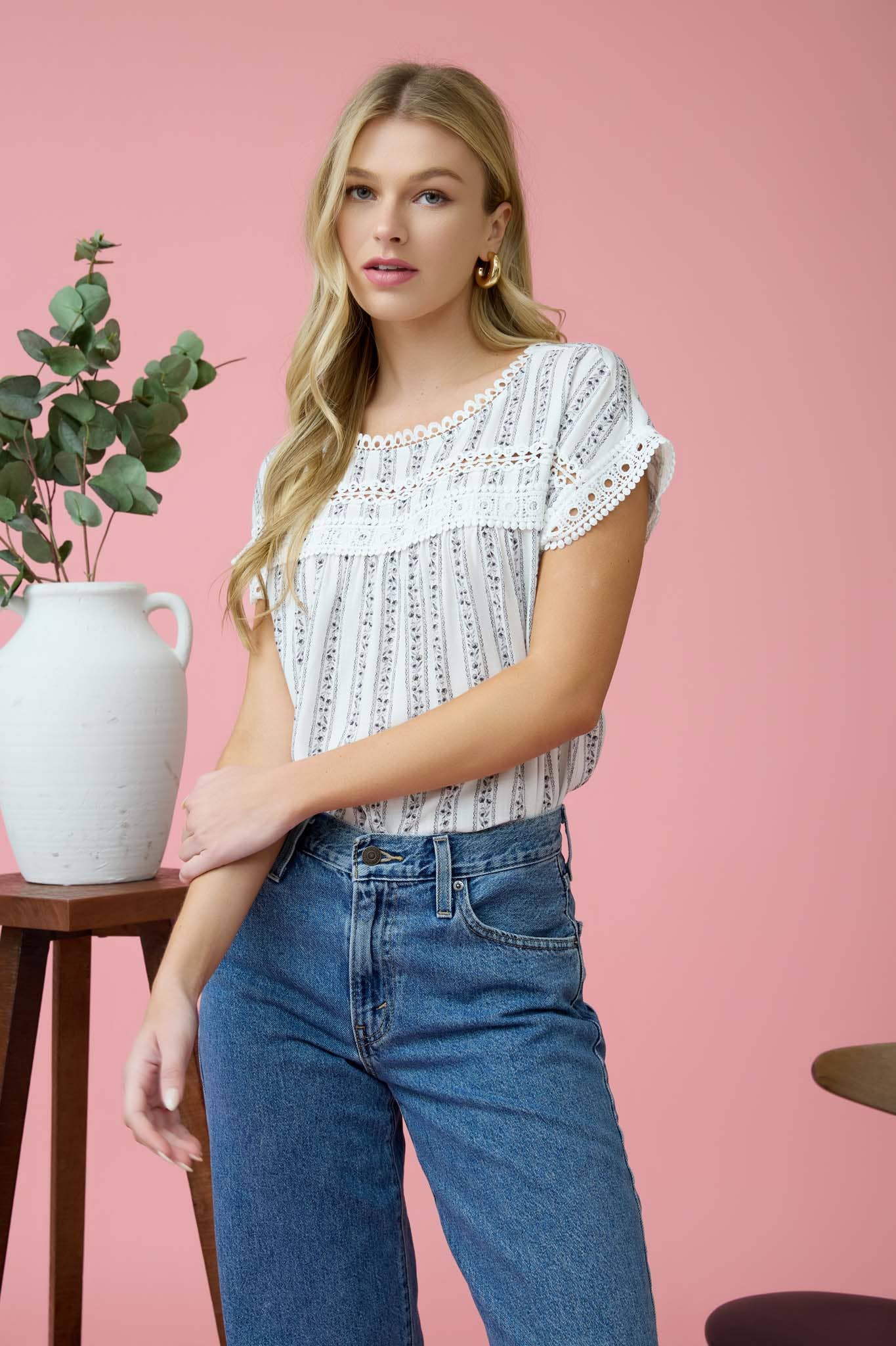 STRIPE FLORAL PATTERN BATWING SHORT SLEEVE TOP